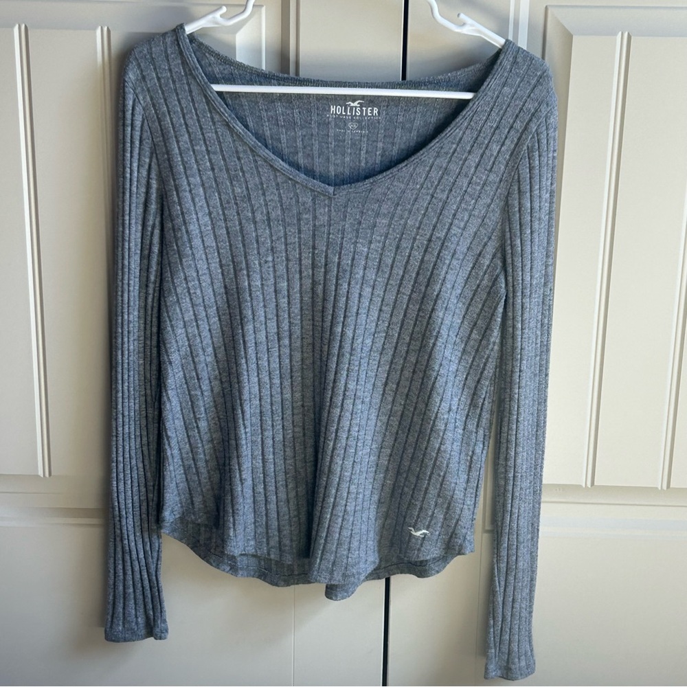 Hollister Women's Must Have Long Sleeve Tee